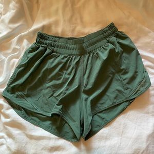 Lululemon - Hotty Hot High Rise 2.5 inch shorts